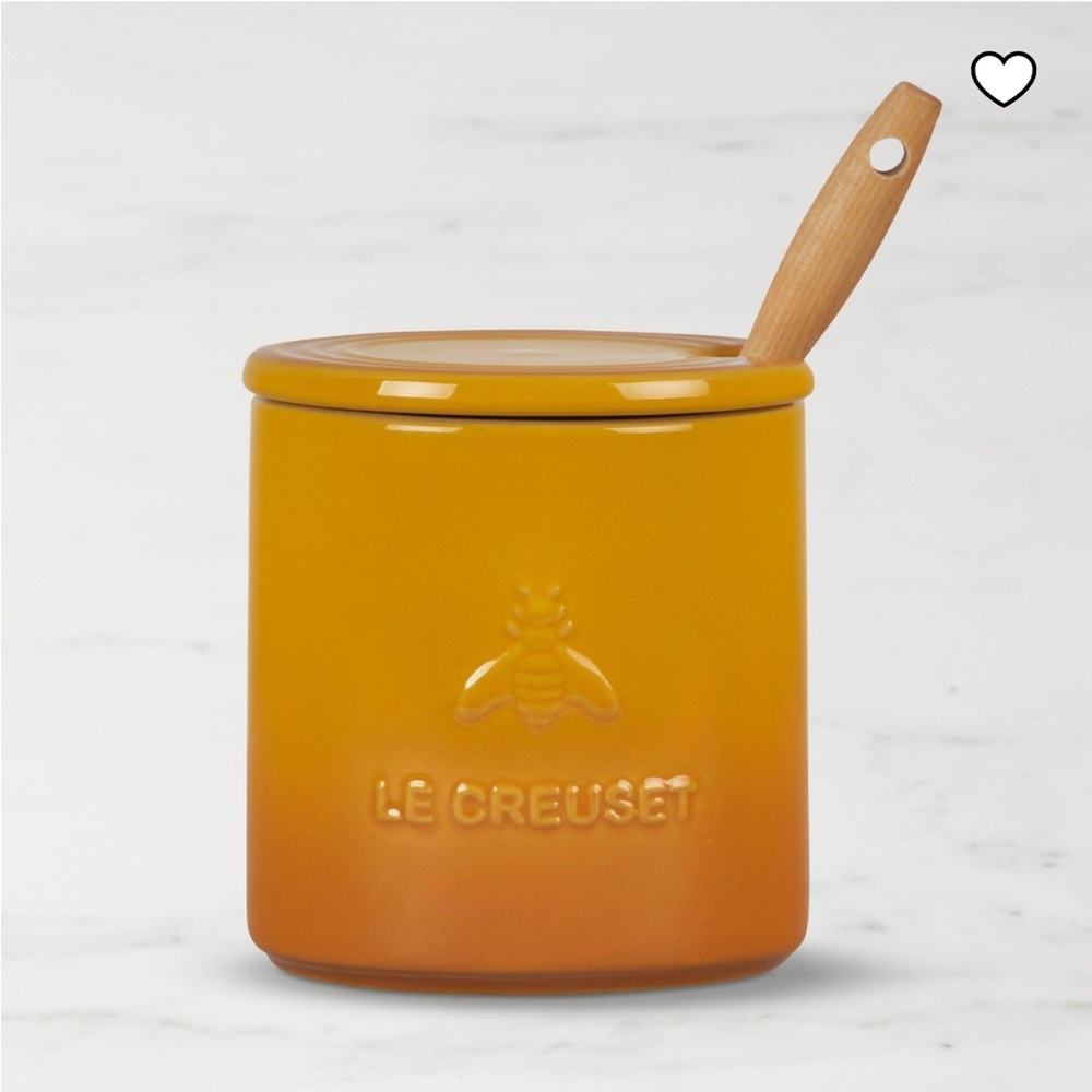 Le Creuset Honey Pot yellow -NWT
WITHOUT HONEY STICK